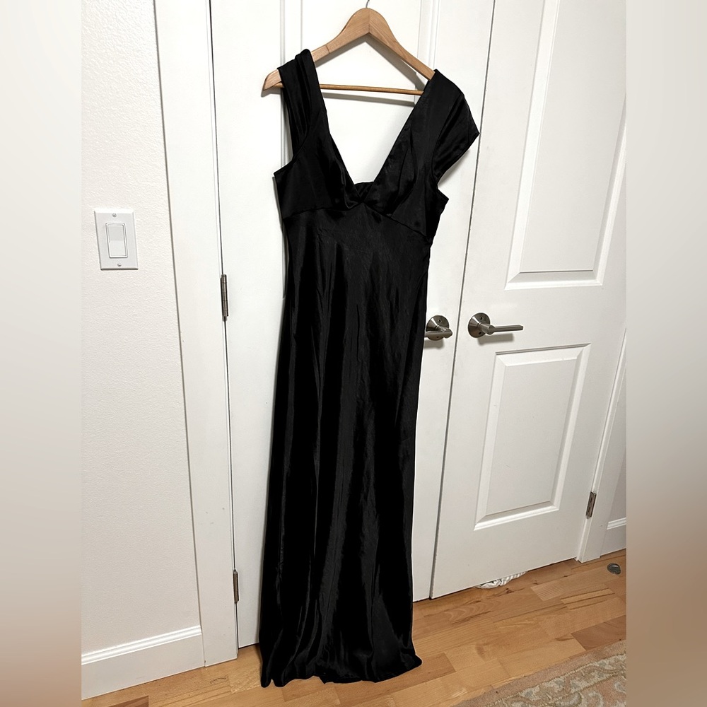 Selfie Leslie Australia Long black gown NWT XL Black